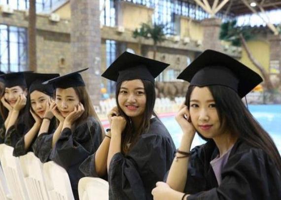 2022考研有新规，英语四级或成报名门槛，部分学生户籍地也有要求