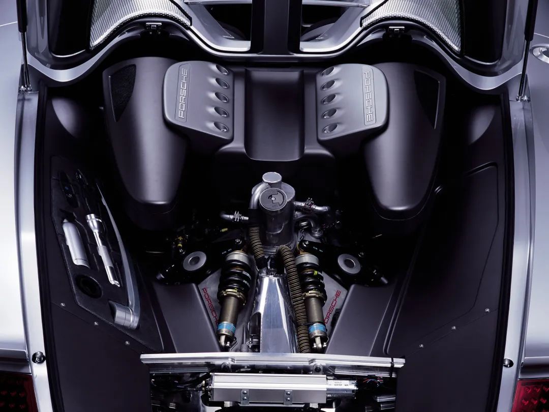 保时捷cgt多少钱f1方程式的发动机搭配勒芒赛车的车身