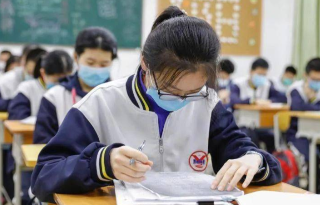 2022部分考生将与高考无缘，成绩再好也没用，高三学生要引起重视