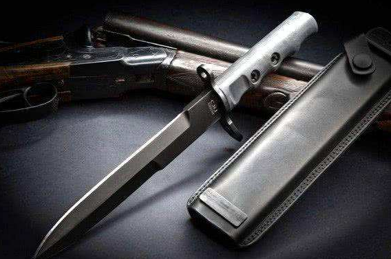 全球最具杀伤力冷兵器排行：第六名见不得光，第一竟是中国乐器