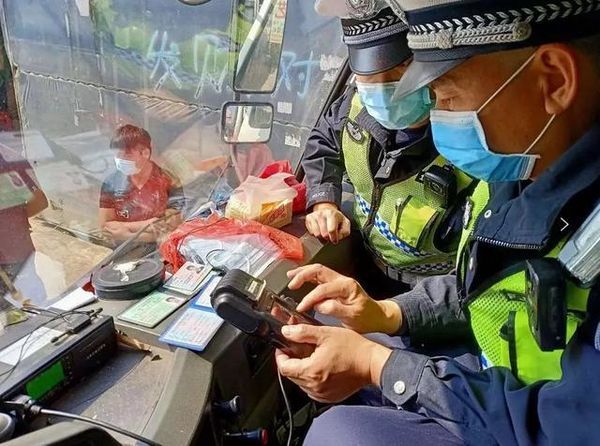 北斗掉线被罚2000元，卡车司机该如何维护自己的合法权益