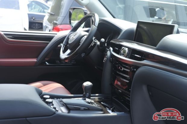 真正的顶级越野车，很难开得烂！雷克萨斯LX570实拍解析