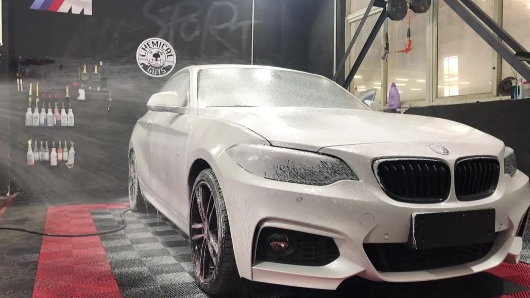 宝马g401多少钱(刚买了宝马要不要贴上万块的车衣) - 价格百科