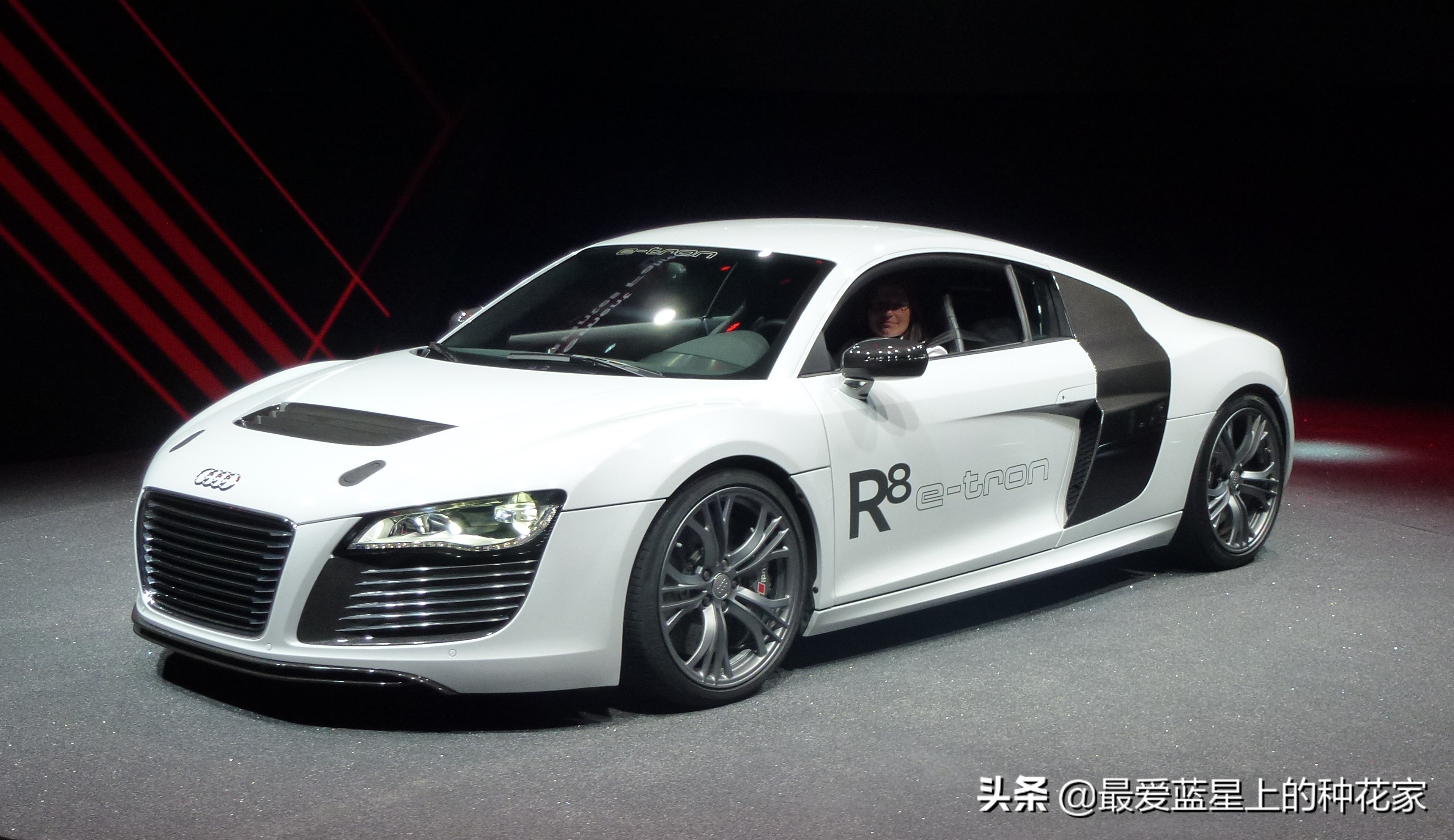 输给自家轿车，这就是奥迪R8——第一代车型详解