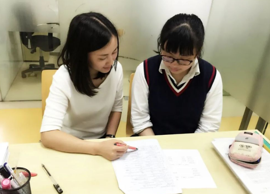 高考前班主任开“高价补习班”，高考后被家长举报，处理结果来了