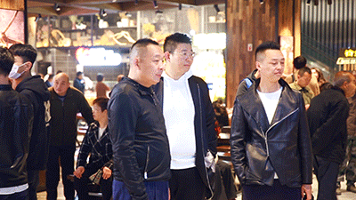 马云服了，雷军跪了，他被誉为中国最会分钱的老板