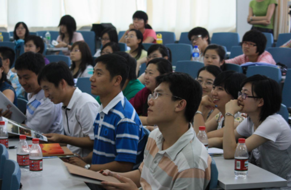 大学和学院有什么差别？很多人不了解，具体差距不止一点点