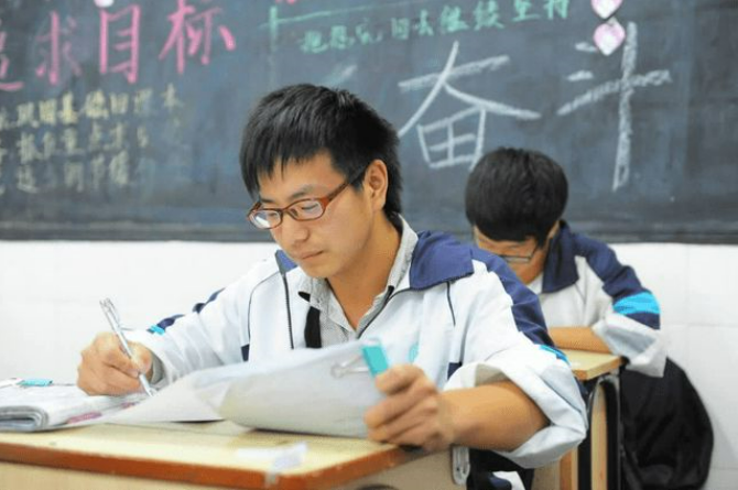 2022年高考的考生注意，这4类学生可以直接上大学，不用参加高考