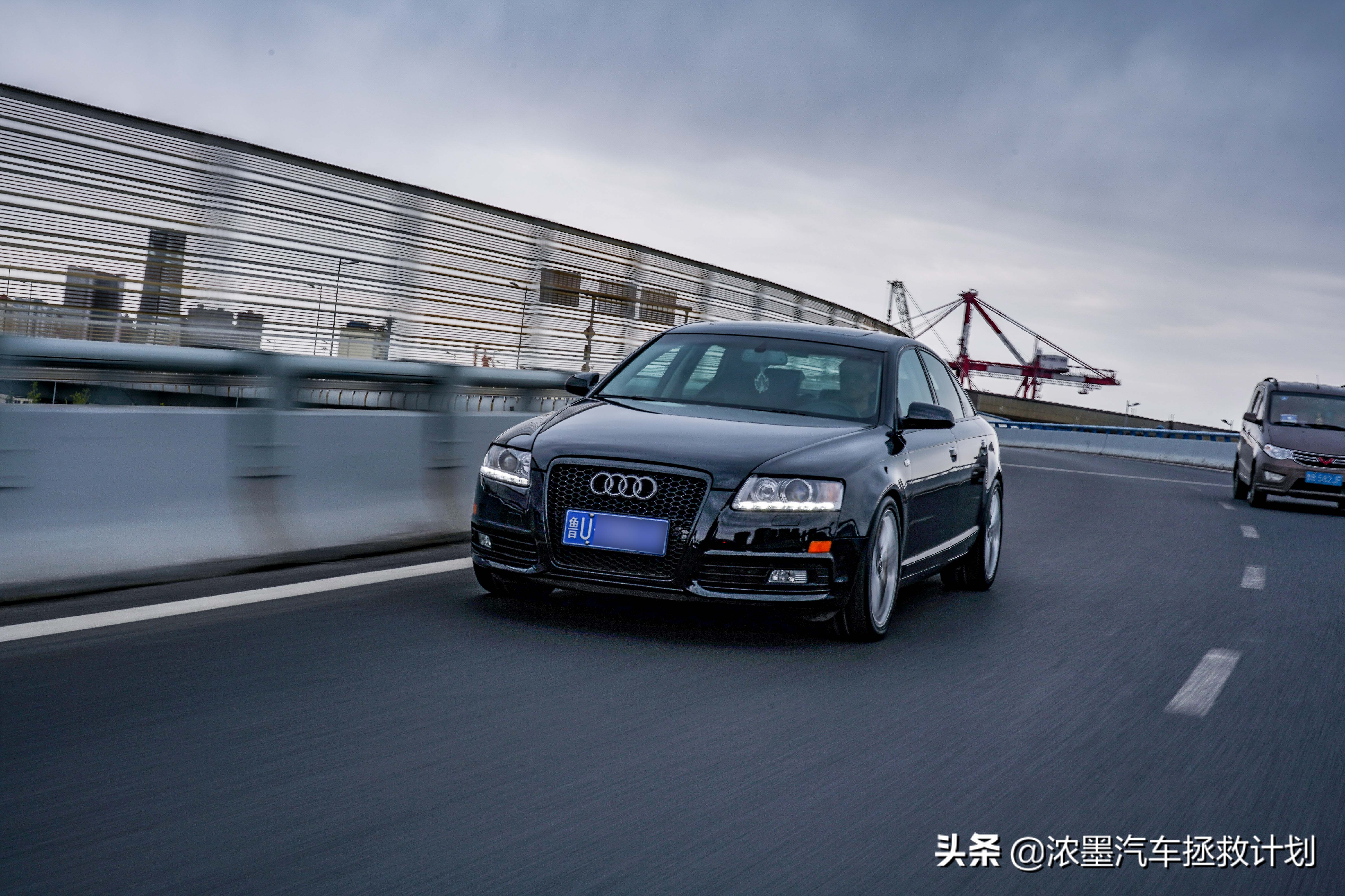 「志在千里」自用奥迪a6武装rs6内饰,带你领略溢出屏幕的震撼感