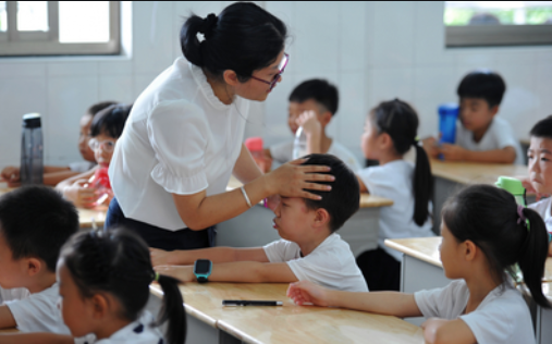 大学生的“好消息”，不仅免费上大学，毕业还可以拿“铁饭碗”