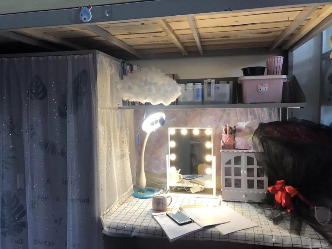 羡慕！独卫、空调配备，还有阳台！长江大学