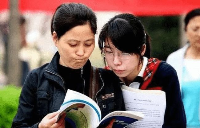 这329所野鸡大学，被人民日报“点名批评”，毕业证书不如一张纸