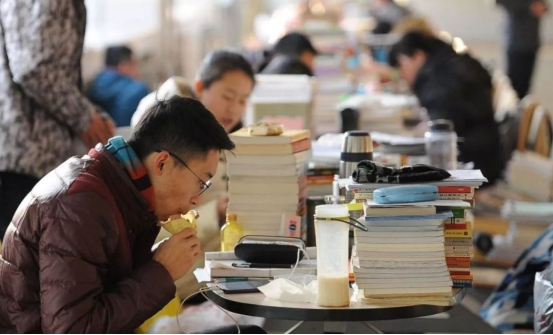 大学里“容易挂科”的学科，考60分就心满意足，要什么自行车