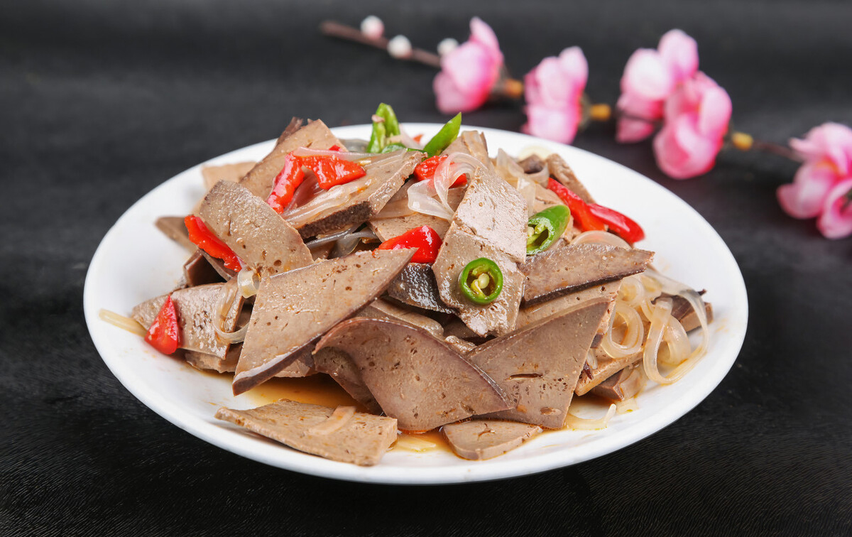 猪肝不能和什么一起吃（关于猪肝的3个禁忌）