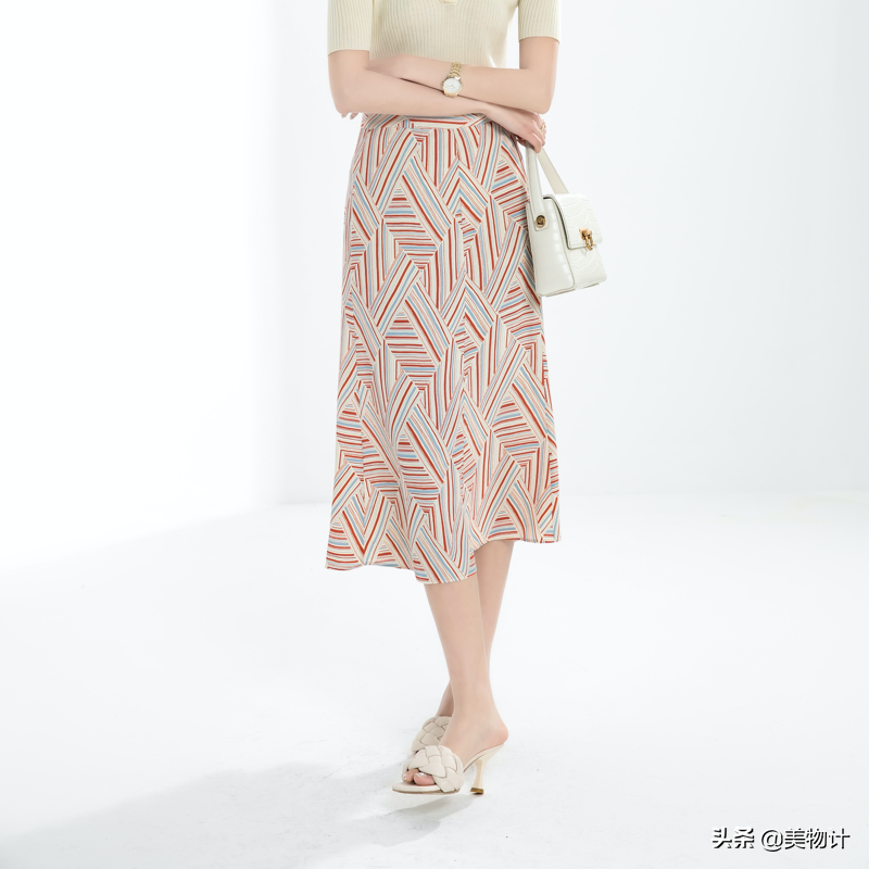 真丝，温润在女人身上的一丝情意