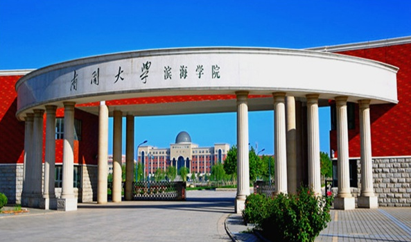 文科生青睐的热门高校排行，清华力压北大，上财成功步入首批名单