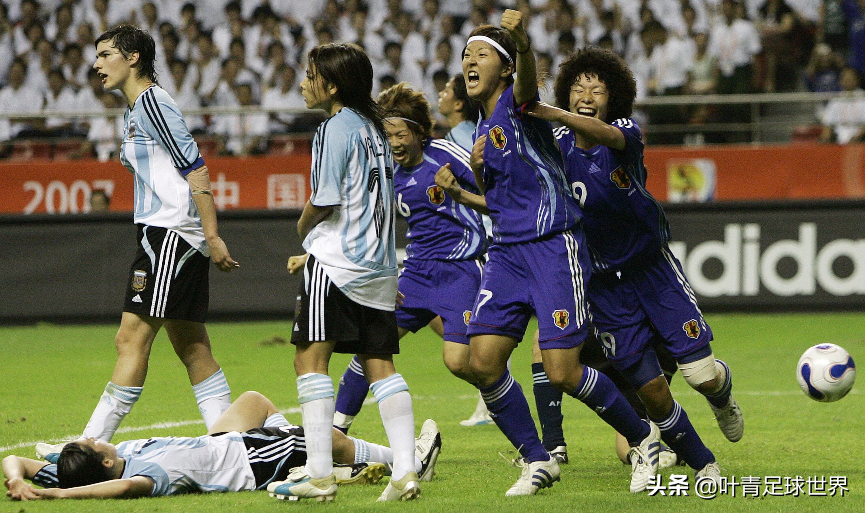 2007女足世界杯(伟大的0-0！25055人见证女足世界杯冷门，23岁姑娘拼到牙齿断裂)