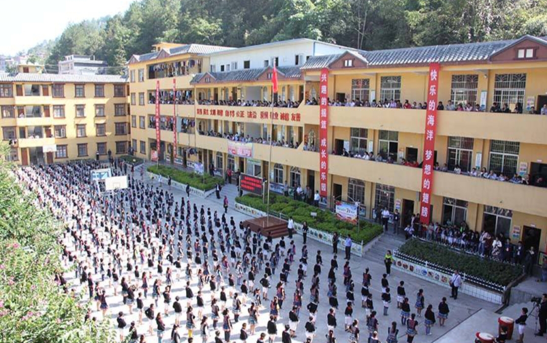 211大一新生退学复读！明年再战高考？网友：现在00后真任性