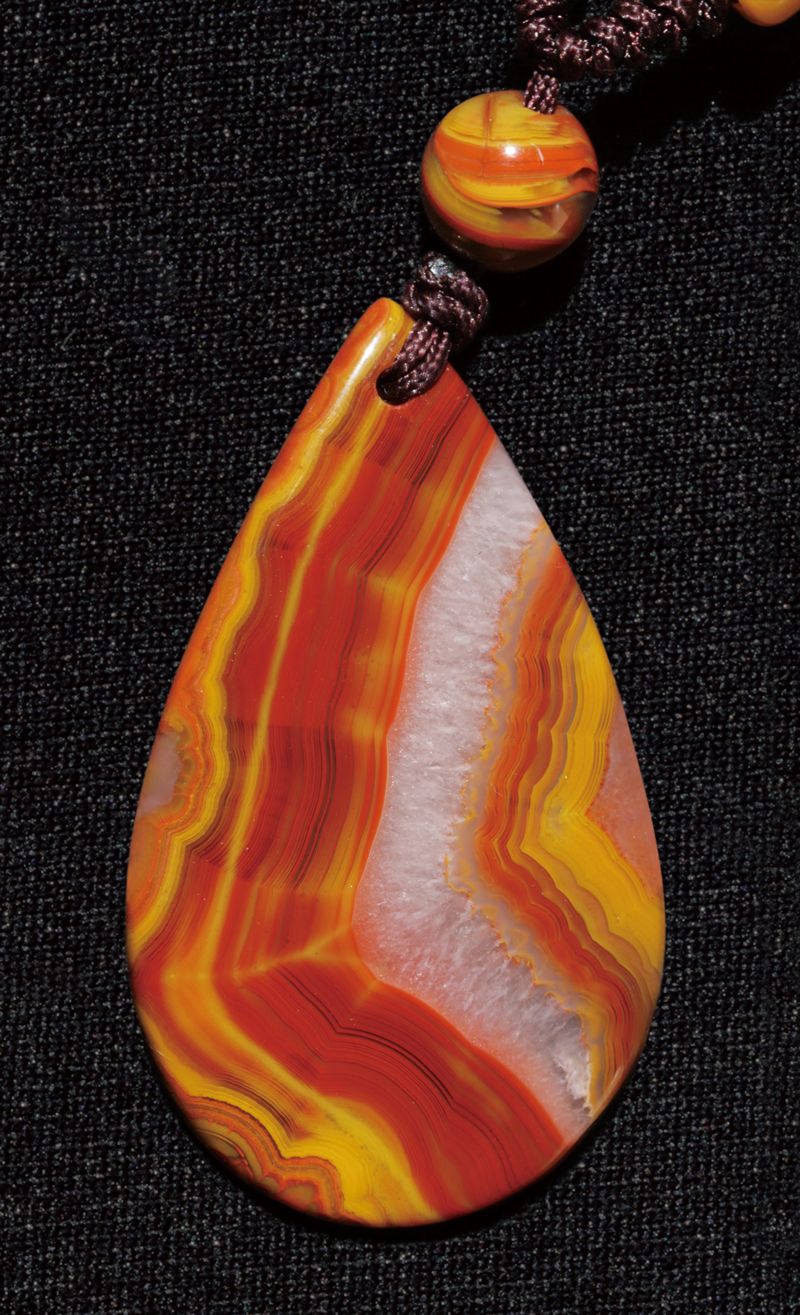 战国红的价格能不能超过翡翠