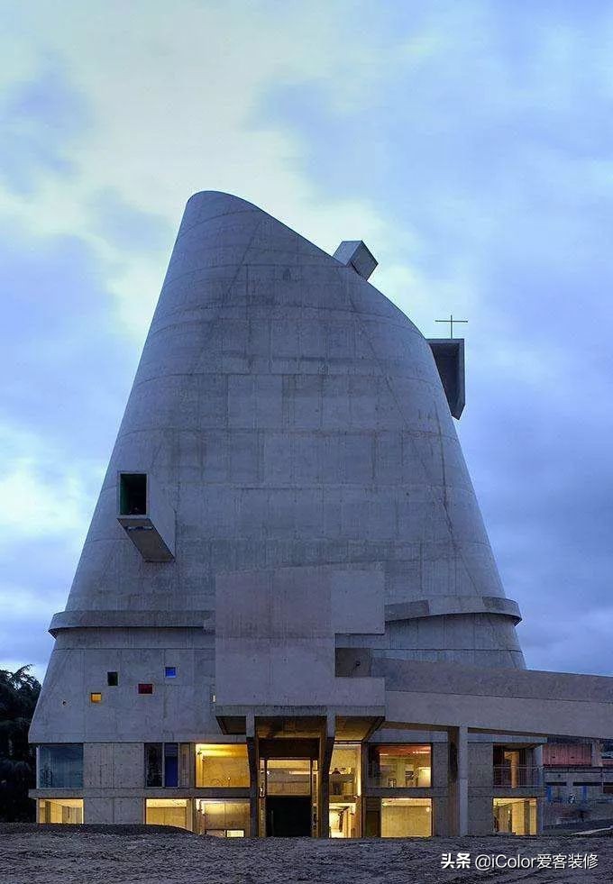 柯布西耶生前遗作，半世纪才建成的“烂尾楼”，成最浪漫星空教堂