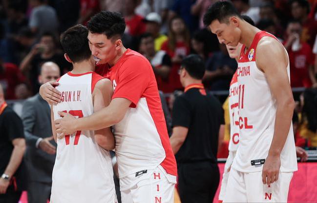 波尼卡为什么不进nba(10年流浪5国8队！遭排挤却不认命，他击溃男篮希望，郭艾伦学学吧)