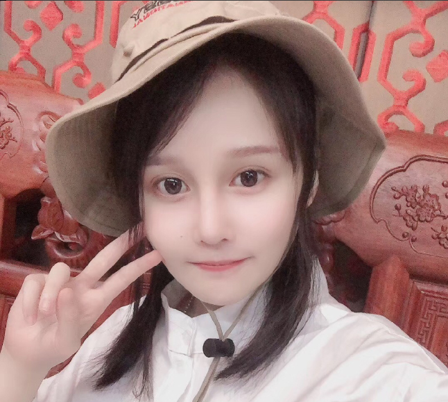 没作品,没人气,23岁就收徒,赵本山女儿凭什么?