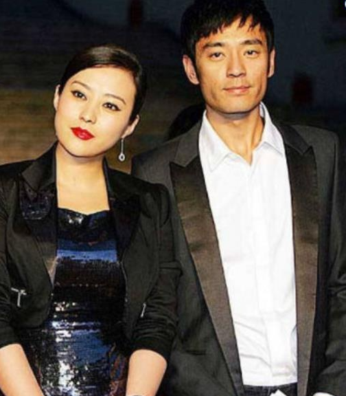 王珞丹的激荡情史，靠清纯征服了8个男人，事业婚姻仍在低谷徘徊