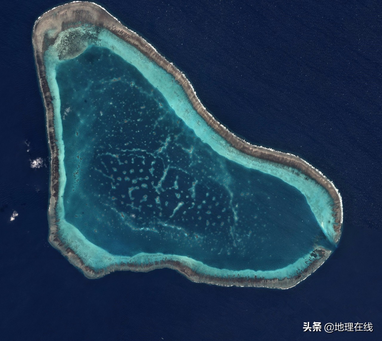 黄岩岛有多大面积（中沙群岛黄岩岛，最大吹填达150平方公里，南海铁三角最重要一环） | 说明书网