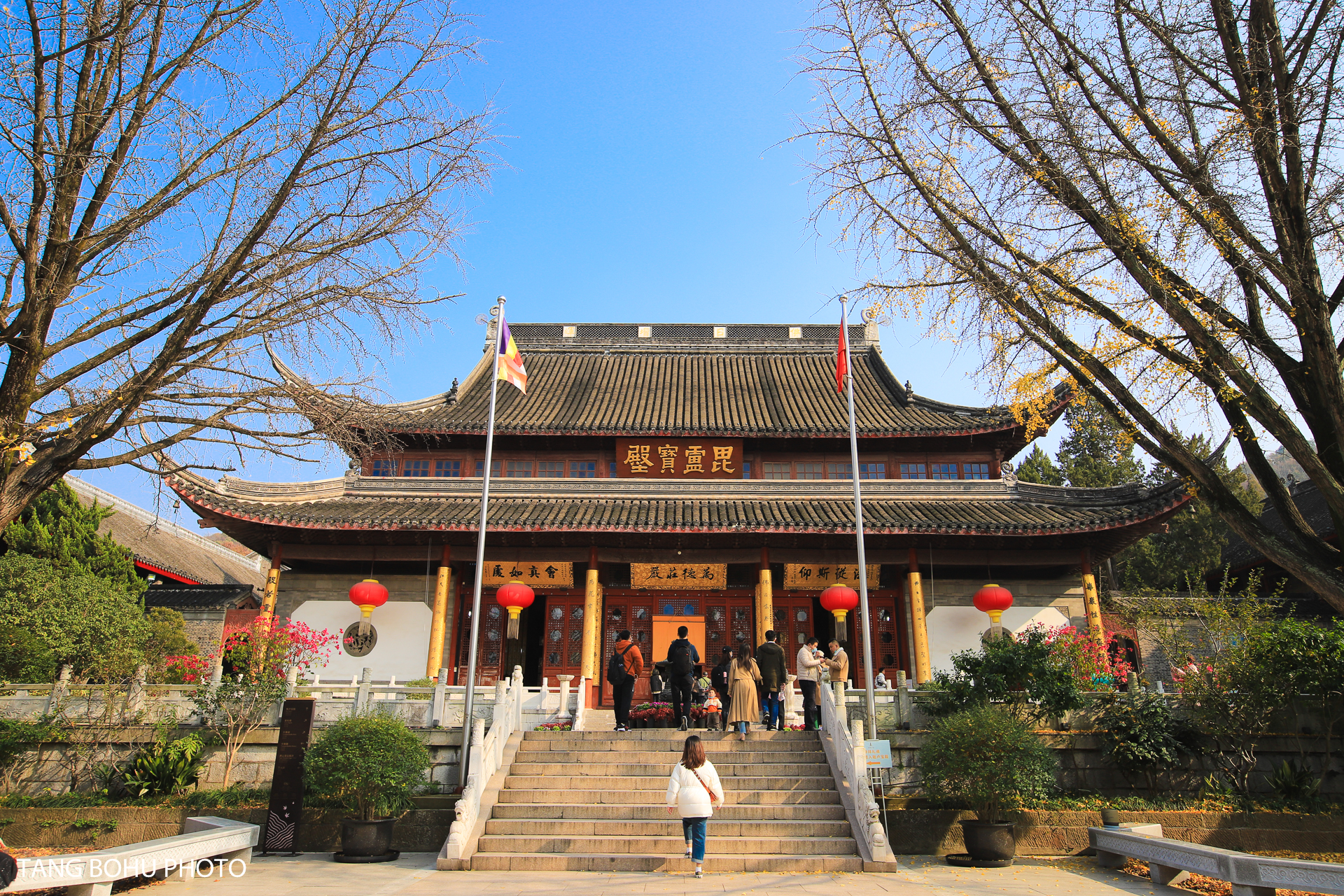 栖霞山门票(江南最美赏枫胜地:五彩斑斓的南京栖霞山,门票只要40元)