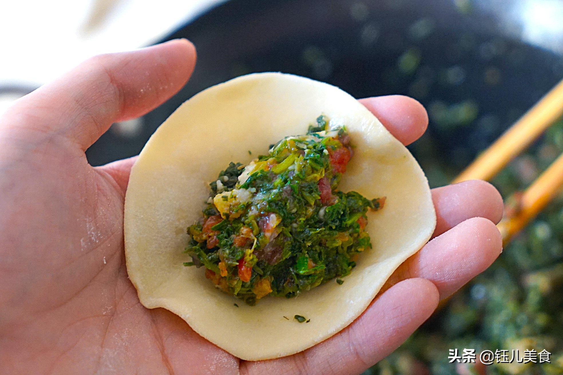 用荠菜包饺子发柴？注意做到这3点，鲜香美味又解馋，一锅不够吃