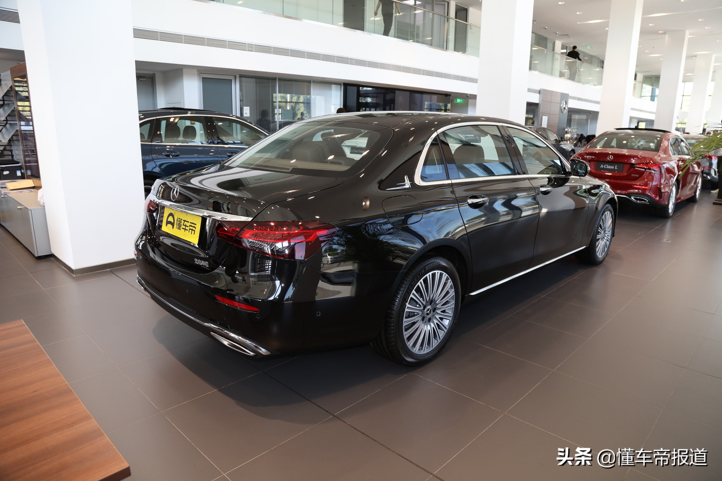 新车 |"好大哥的小老弟",详解北京奔驰新款e级长轴距轿车