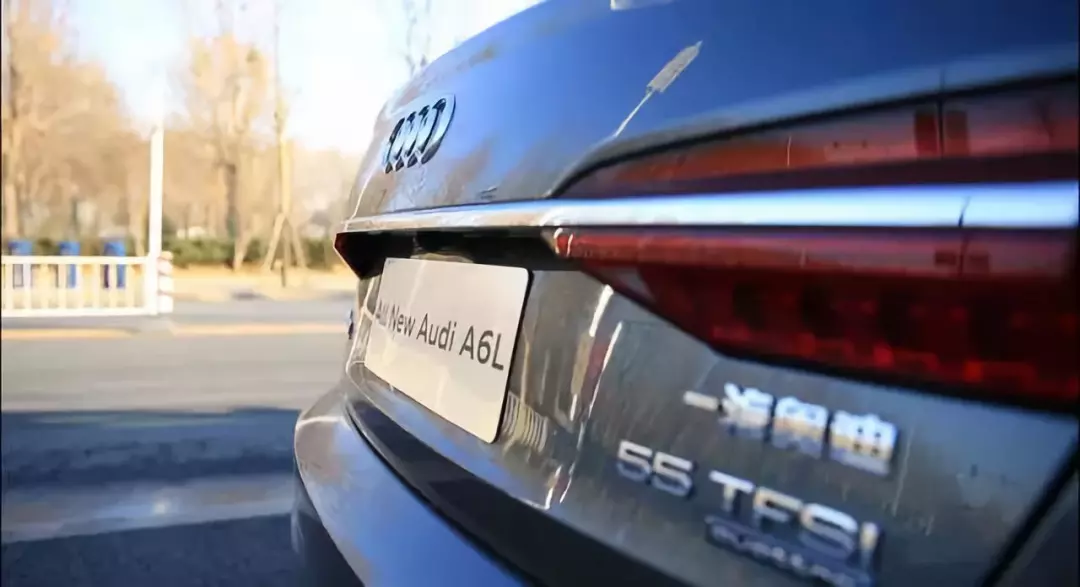 全球首发，王者归来！抢先路测 2019 款奥迪 A6L 55 TFSI 车型