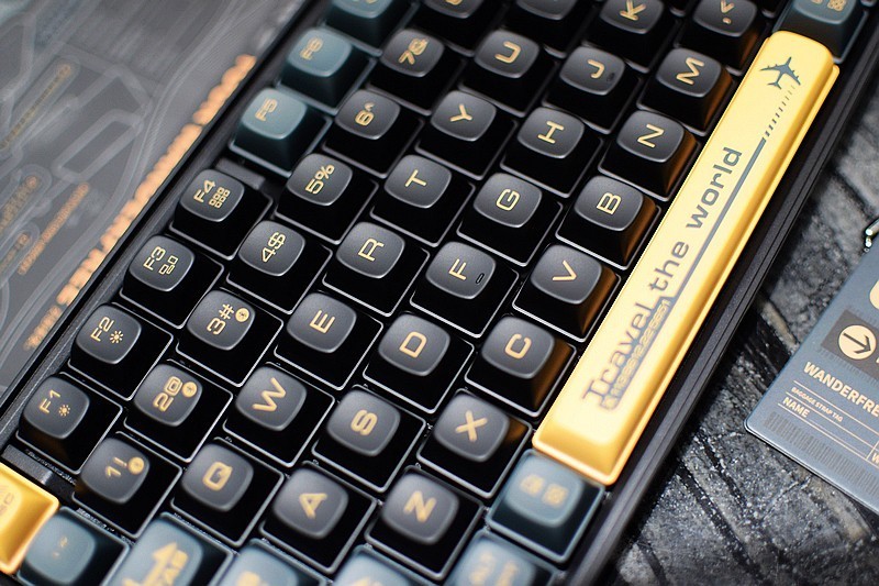 个性十足 与众不同 Lofree洛斐小浪蓝牙机械键盘