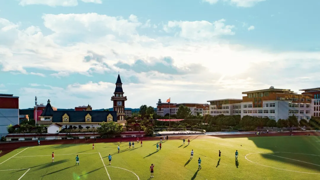 到底民办有没有公办好？四川这些不错的民办大学，你错过了吗？