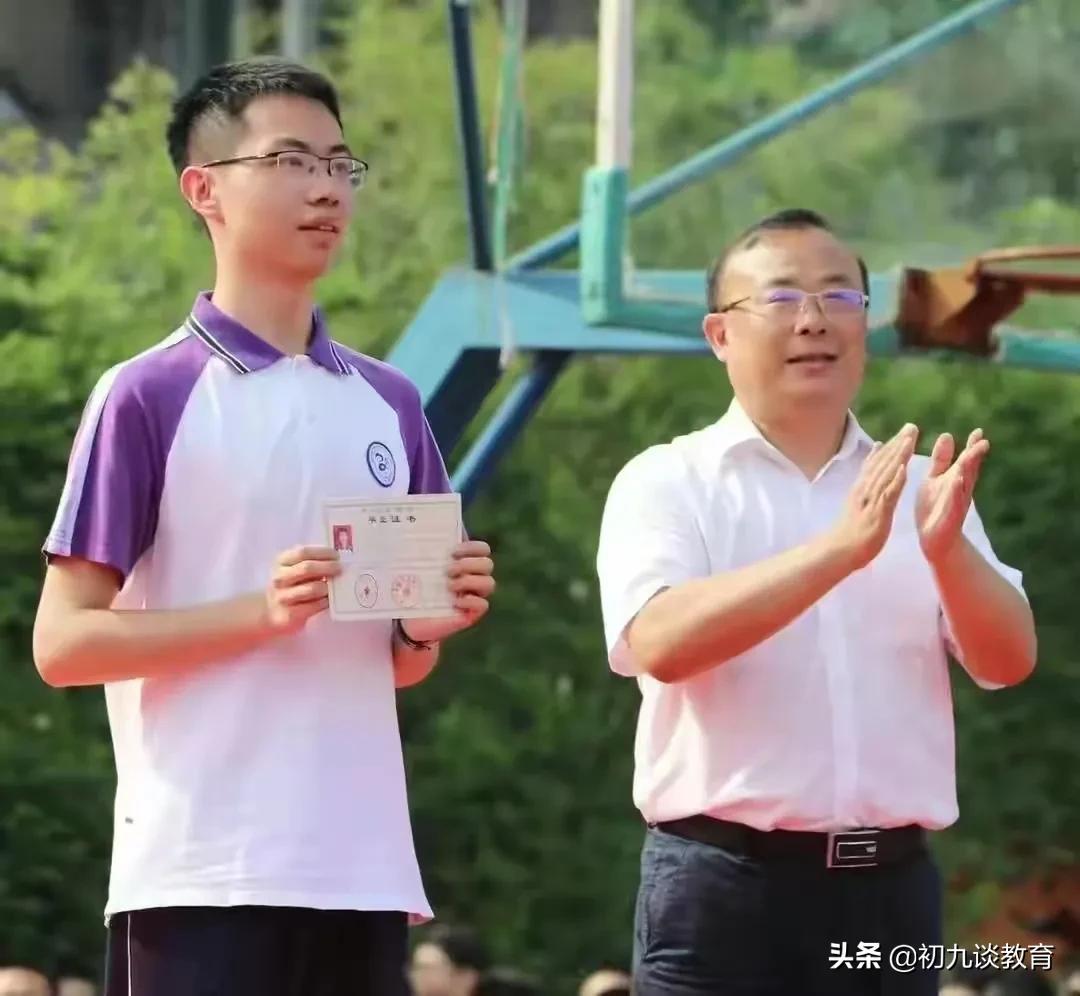 2021四川高考那些考的比较好的学霸，理科最高722，文科最高666