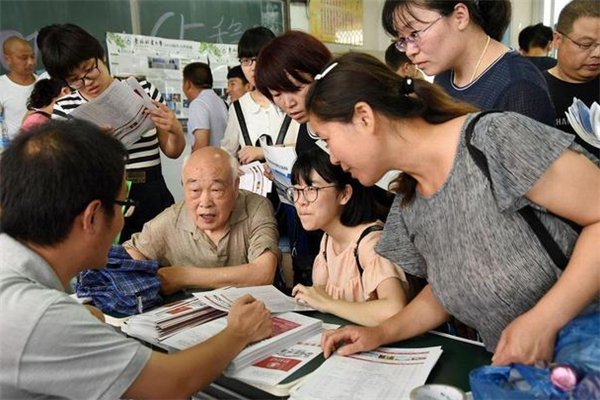 多地通知上大学“不用学费”，还有生活补助，2021年高考生别错过