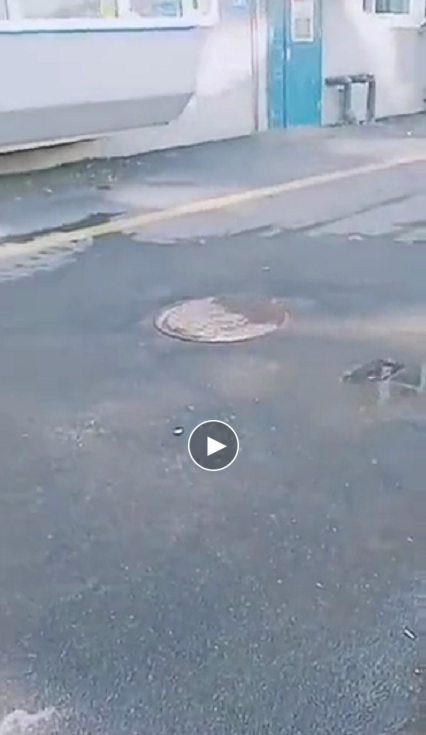 小区下水井发现情侣尸体，男子偷配钥匙入室掐死情敌勒死前妻被拘，知情者称“他媳妇跟人家跑了”