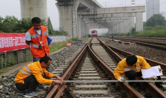 在铁路方面有发展的5个专业，待遇好薪水高，毕业或能端起铁饭碗