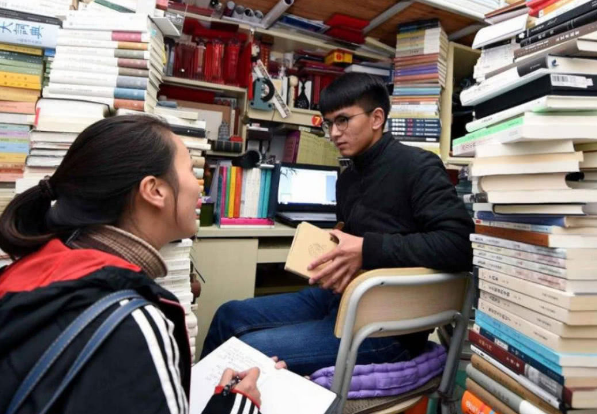 河南某高校试行“男女混住”，另类想法引热议，家长质疑安全性