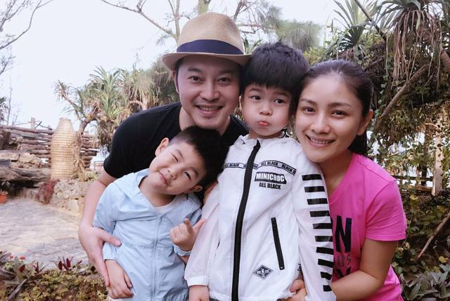 中秋十大名场面：鹿晗关晓彤同台，校草沙溢变谐星，何炅最不容易