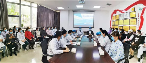 渭南市中心医院急诊急救护理小组开展四季度培训