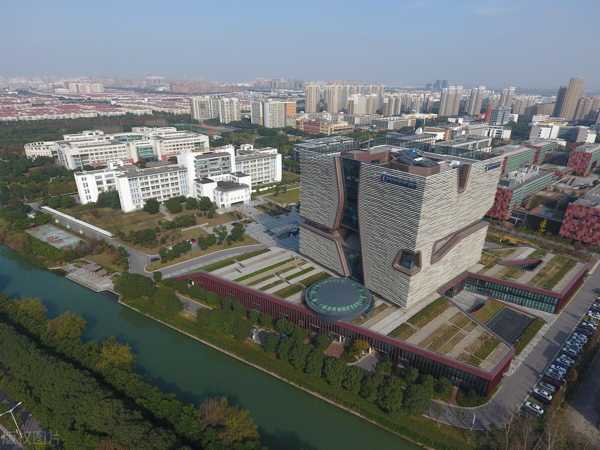 4所专科中的“双一流”名校，收分不高就业不愁，重点考虑