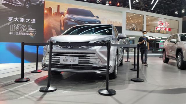 丰田赛那疑似售价：27.68万起售，进口车商慌了，别克GL8有压力