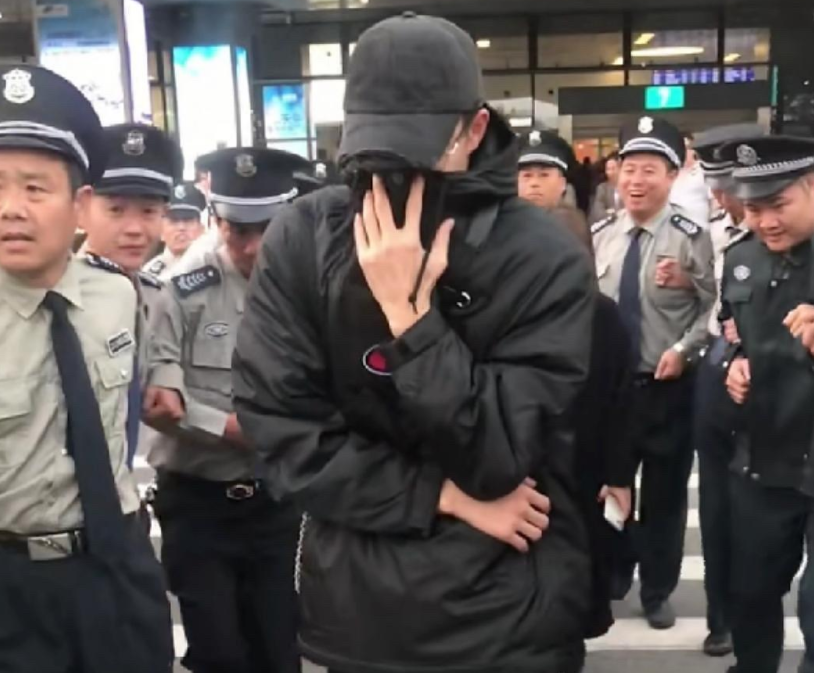 要名没名，要人气没人气！这6位小明星，排场一个比一个大