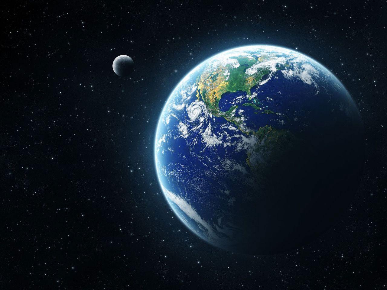 翟志刚：真怕地球飘跑了，地球重60万亿亿吨，为啥能飘在太空？