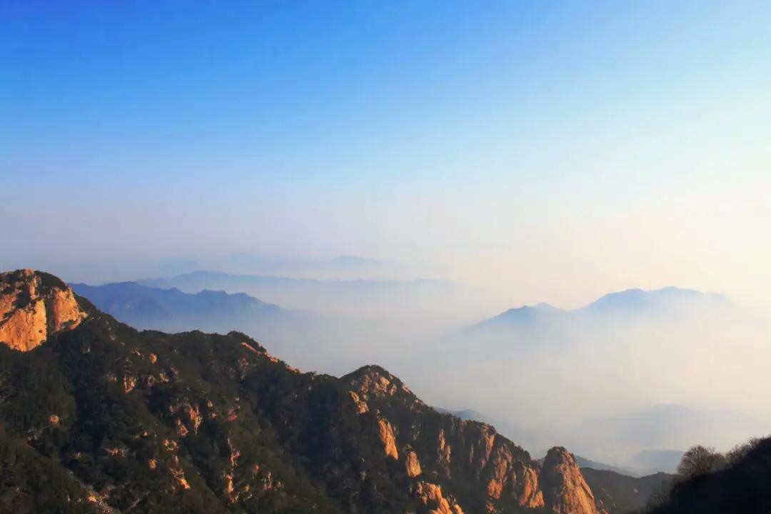 杜甫：会当凌绝顶，一览众山小