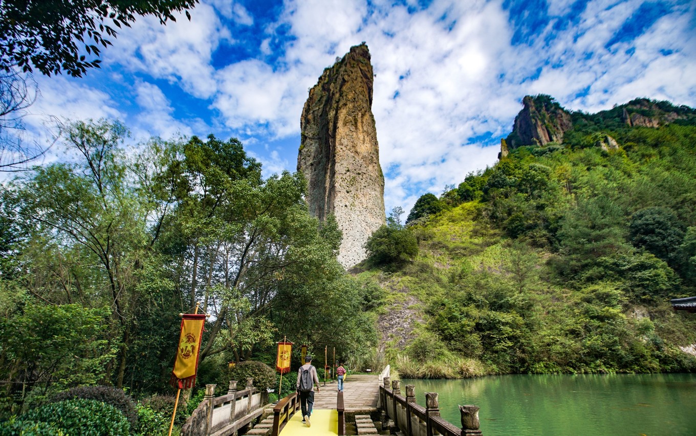 缙云不愧仙都之名，集桂林之秀黄山之奇，无数经典影视在此取景