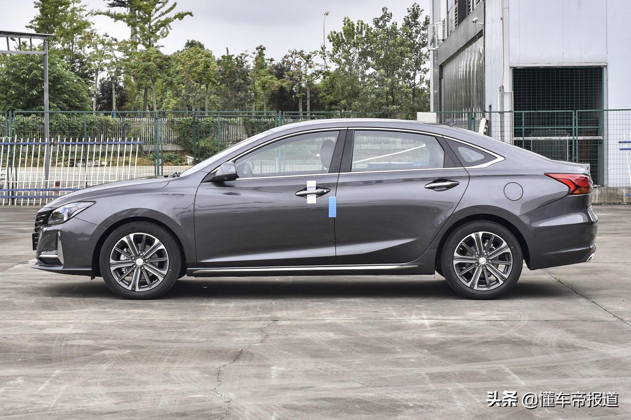 新车 | 换装新蓝鲸1.5T，长安新锐程CC蓝鲸版上市，售9.79万元起