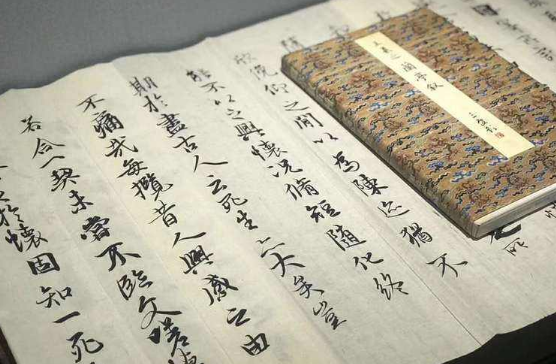 别再说“学习无用”！福建女孩高考获状元称号，奖励100万