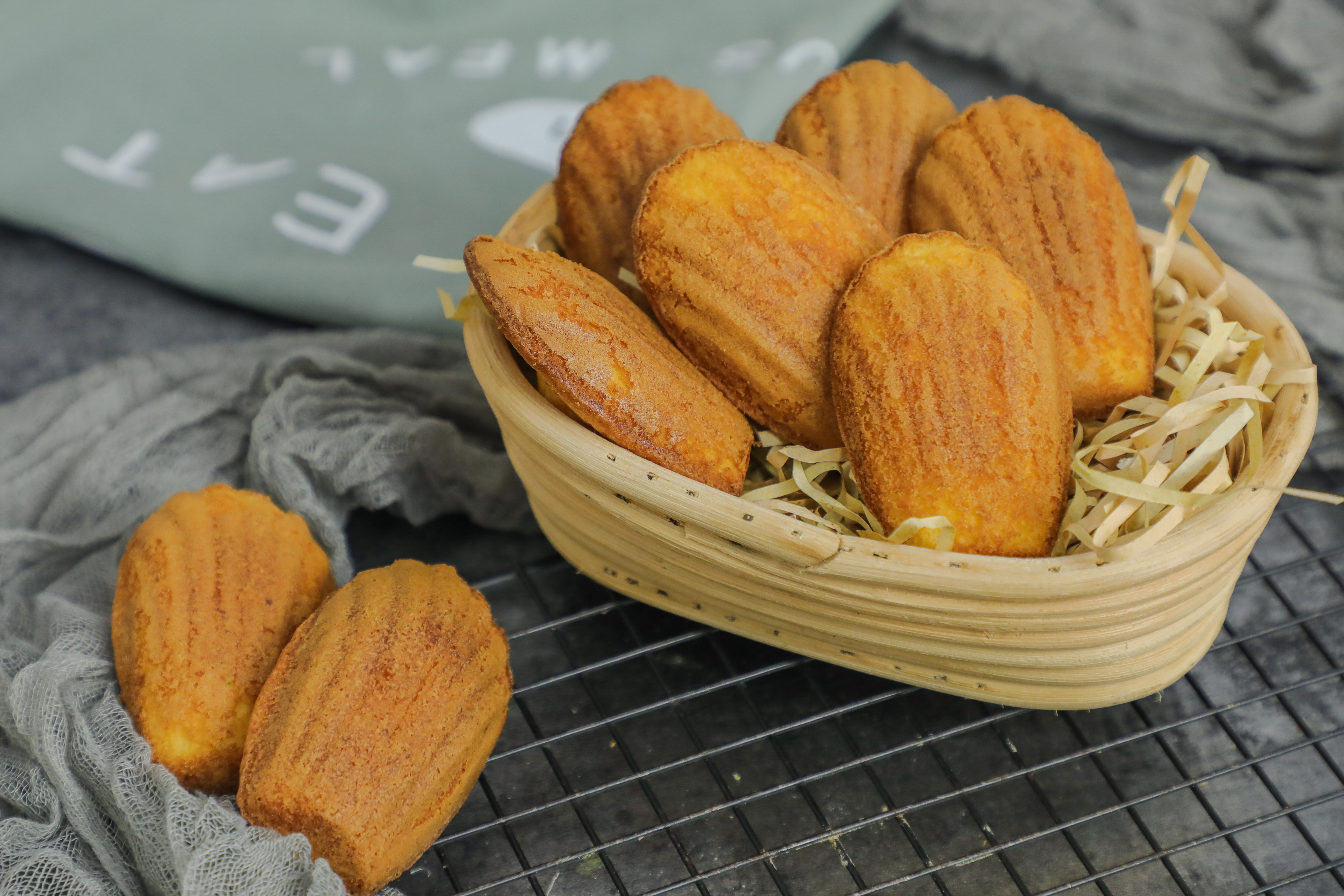 烘焙干货｜蛋清打发攻略，新手也能零失误，轻松打出完美蛋白霜